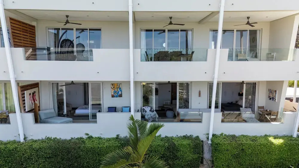 Hillside 2BR Seaview Pool Gym C258