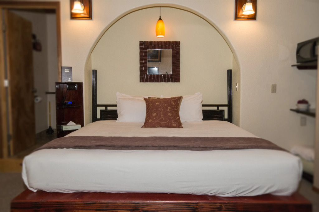 Lokahi Lodge