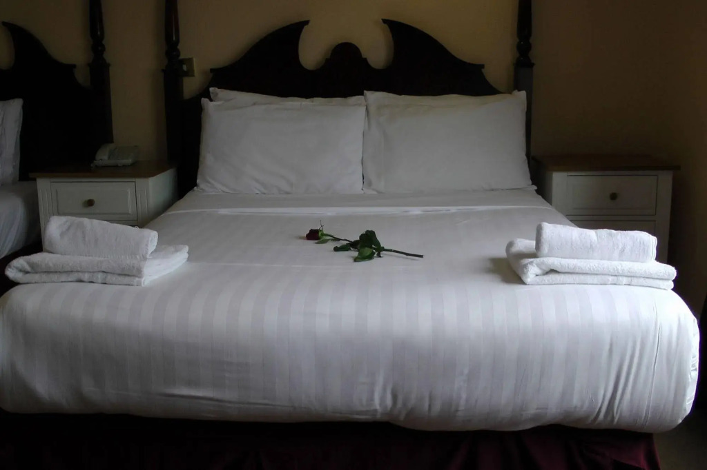 Shamrock Inn Hotel