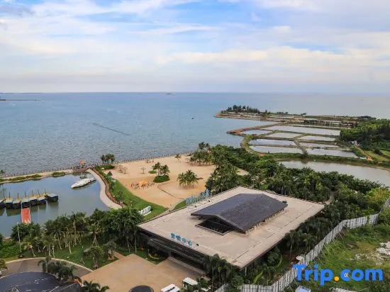 Yuhai Guanxuan Apartment (Xuwen Hai'an New Port Ferry Terminal)