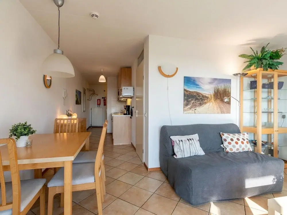 Holiday Apartment Opposite the Beach