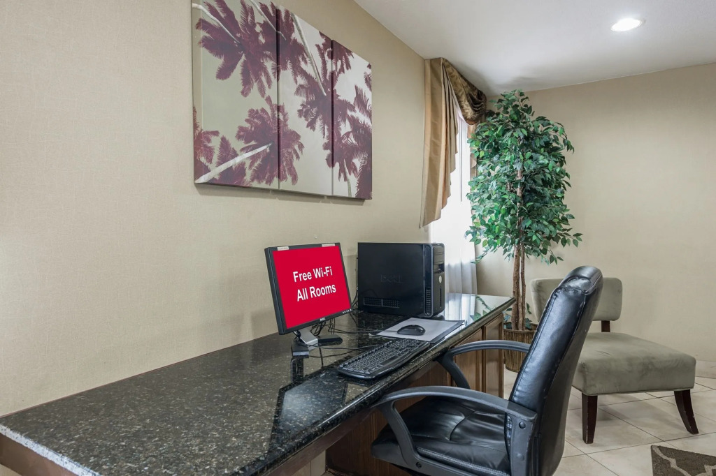 Red Roof Inn & Suites Little Rock