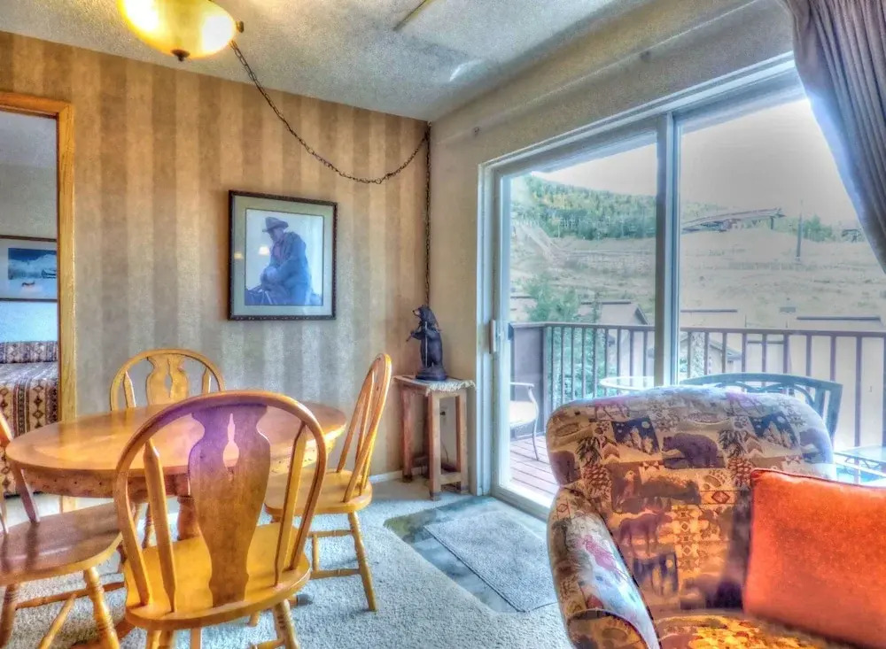 Lift Tickets Ski In Access & Hot Tub, Perfect For Couples
