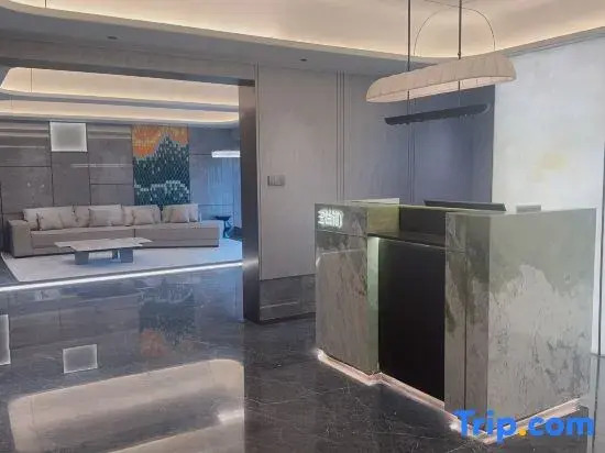 Yulanting Hotel (Zhengzhou East High-speed Railway Station Yulin Square)