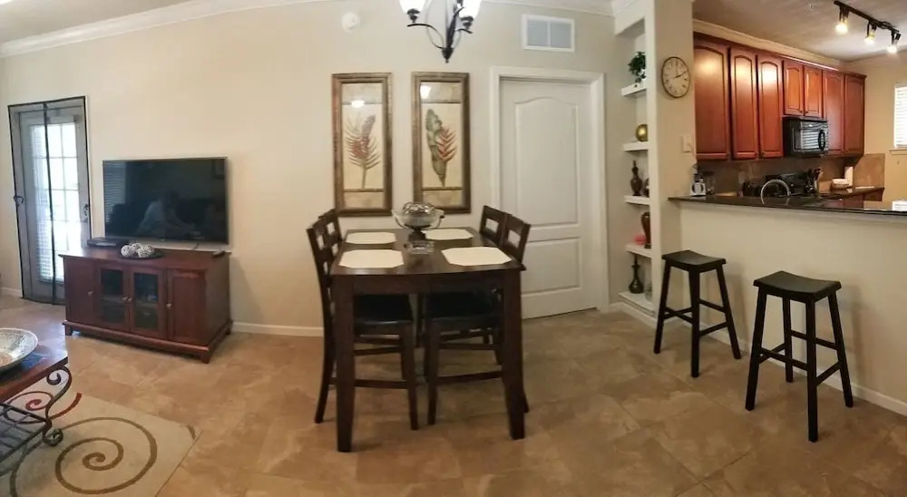 3 Bedroom 3 Bathroom Condo in Bella Piazza Resort