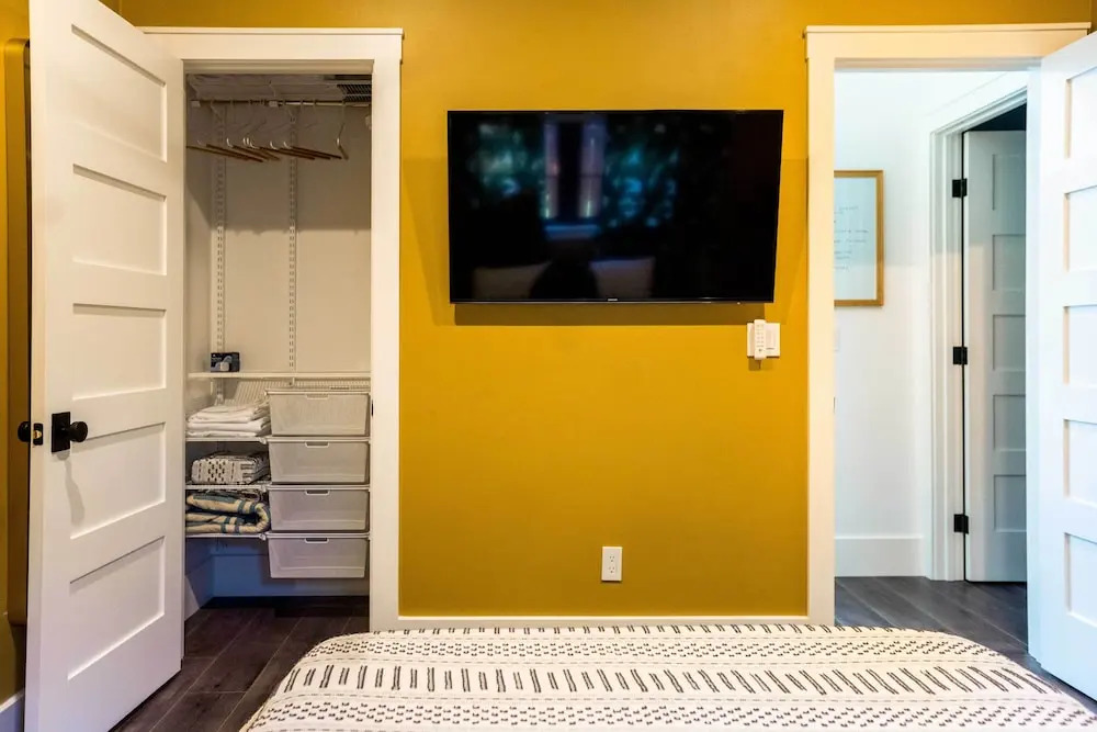 Sacramento Guest House w/ Patio ~ 5 Mi to Downtown