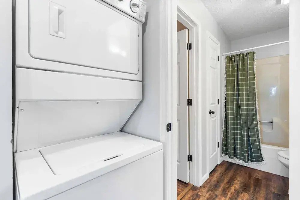 Lake Access Condo Condo for 4!