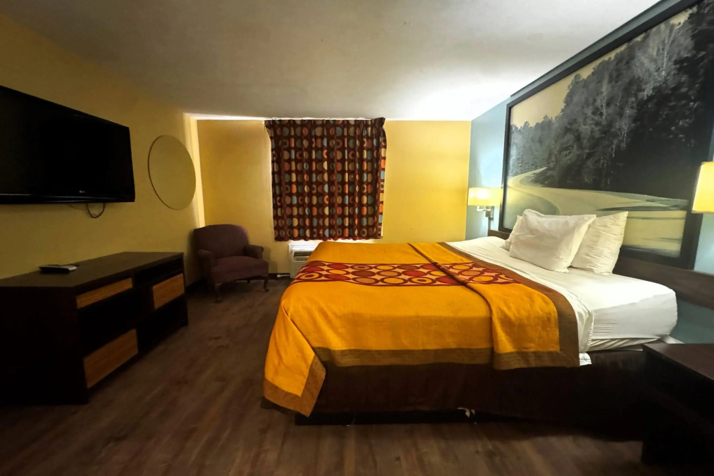 Super 8 by Wyndham Jackson Ridgeland