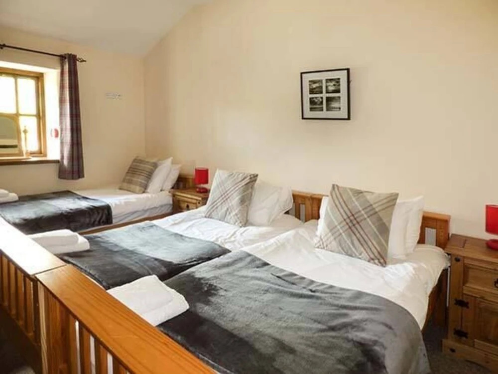 Mount Cottage-Uk42230
