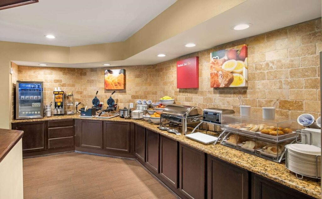 Comfort Suites North Dallas