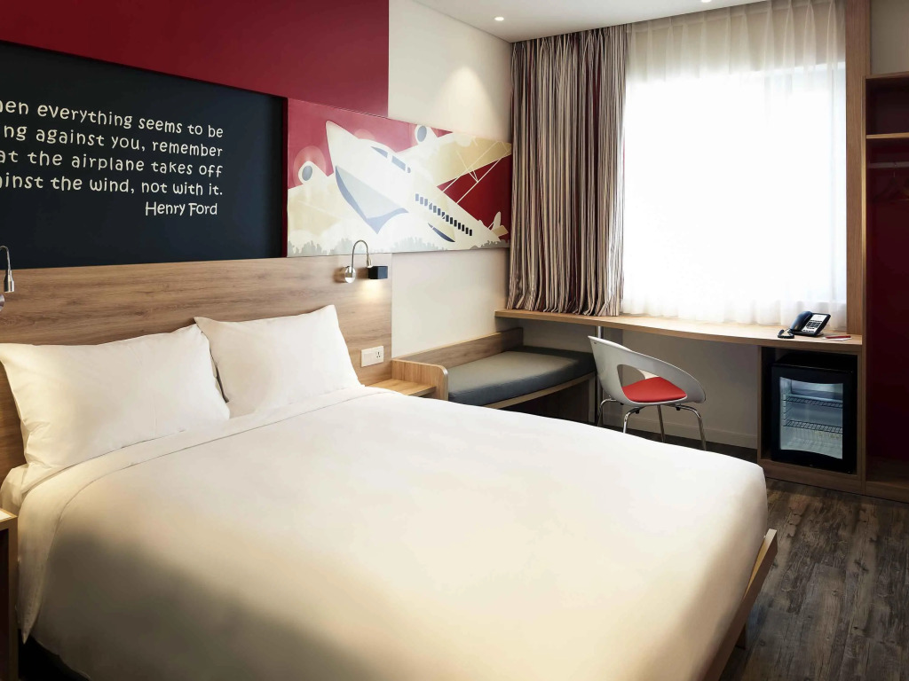 Ibis Saigon South