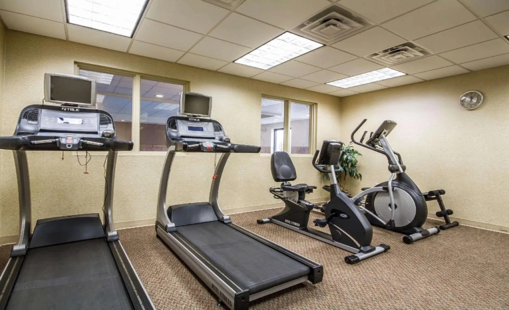 Sleep Inn & Suites Milwaukee Airport