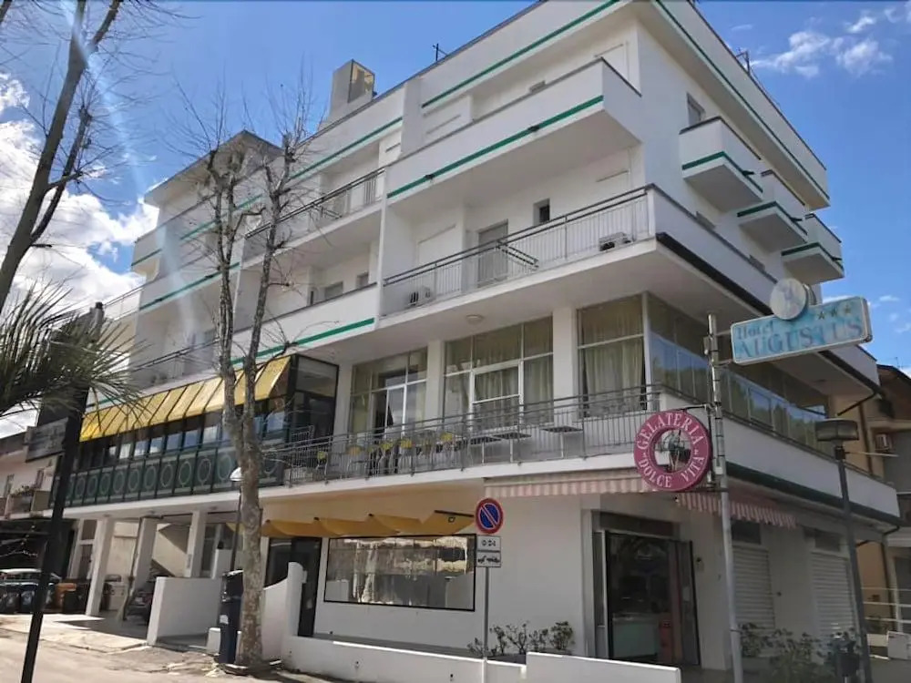 Hotel Augustus