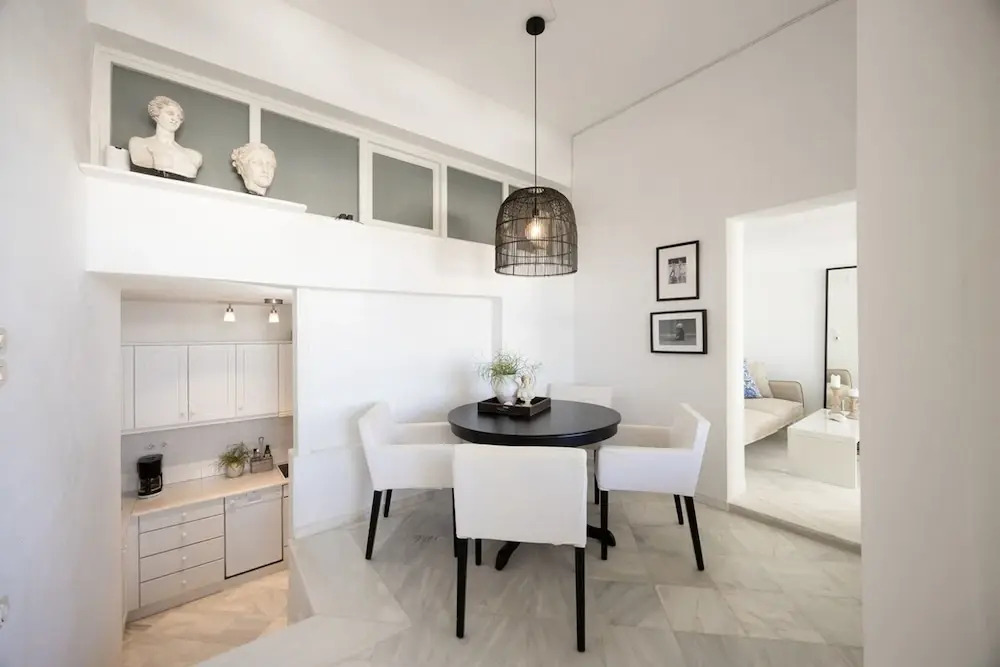 B4 Cycladic Home for 6 by the Beach