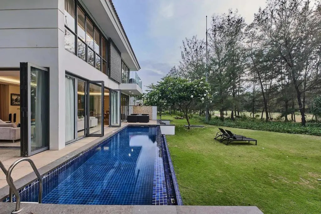 Dreamy Beach Villas Danang