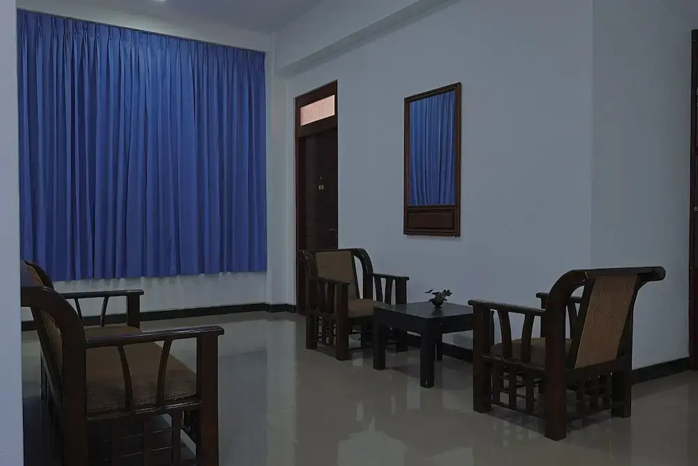 Beach Corridor Residence