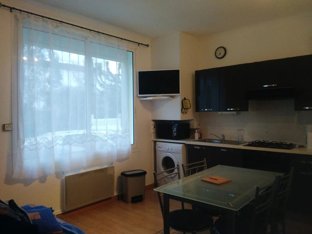 Apartment With one Bedroom in Jonzac, With Terrace and Wifi