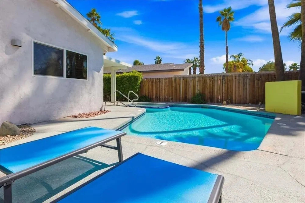 Welcome to Casa Cielo Vista, a Bright South Palm Springs Retreat