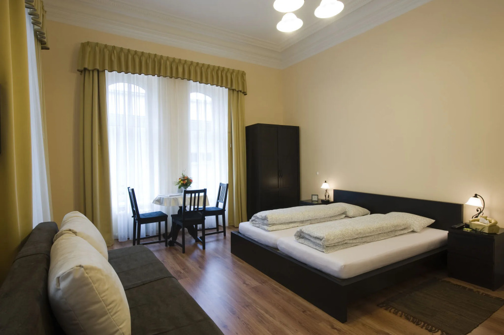 K+T Boardinghouse
