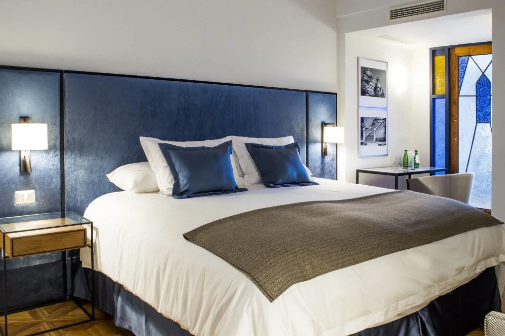 Hotel Luciano K