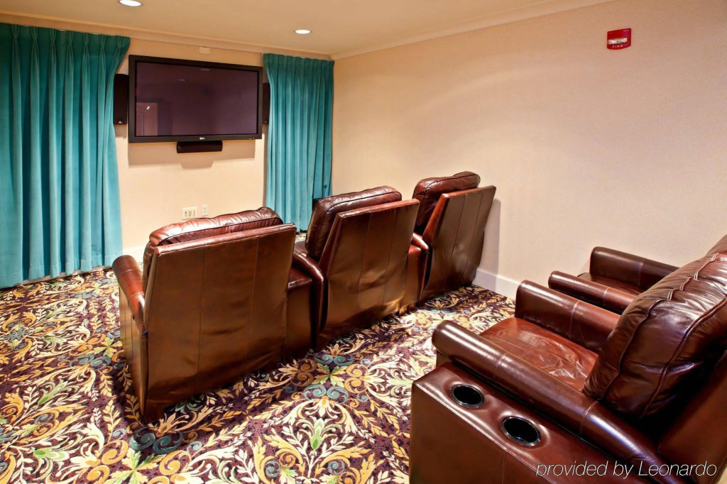 Staybridge Suites Indianapolis Downtown-Convention Center by IHG