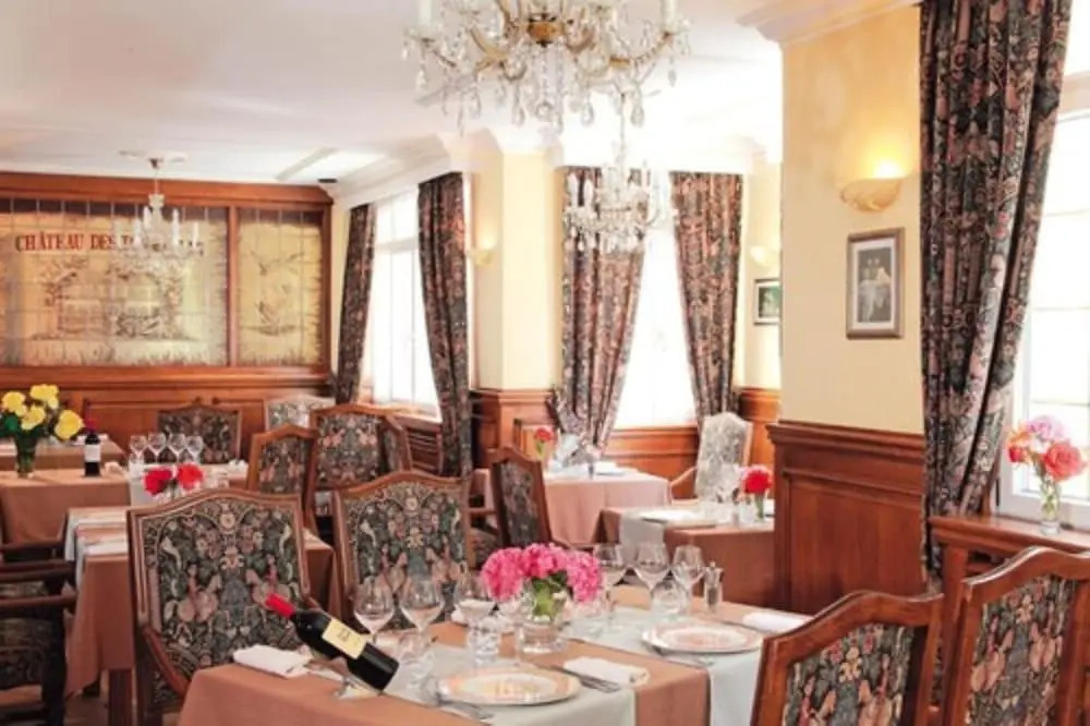 Logis Hôtel & Restaurant - Le Château Des Tourelles 3 étoiles