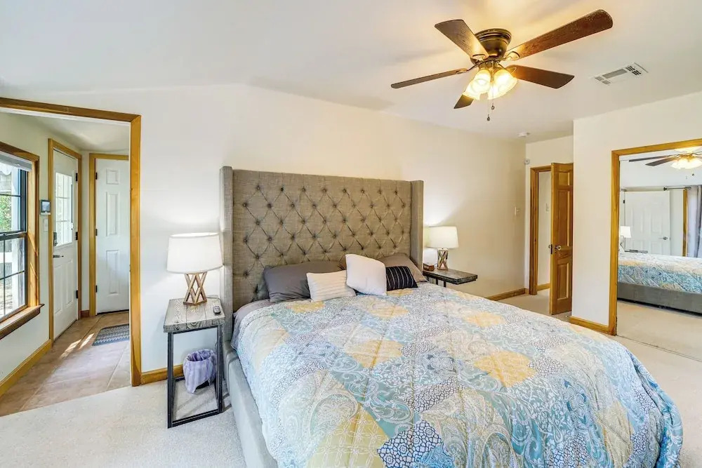Tulsa Cottage w/ Hot Tub: 4 Mi to Downtown