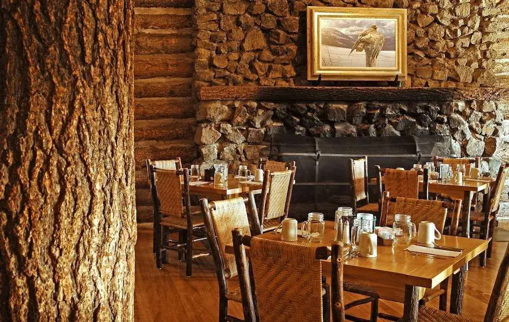 Roosevelt Lodge & Cabins
