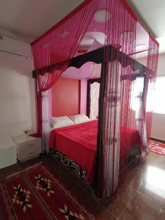 Petra paradise home