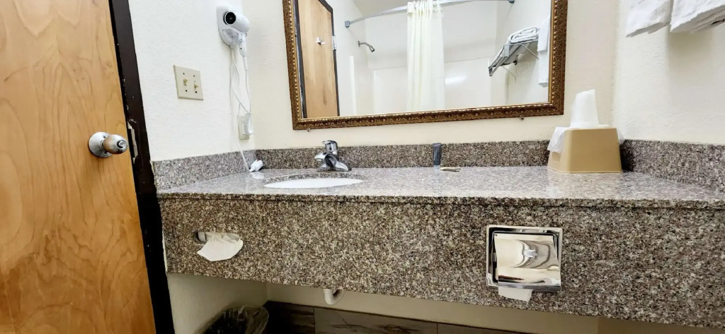 Americas Best Value Inn & Suites-Foley - Fully Renovated