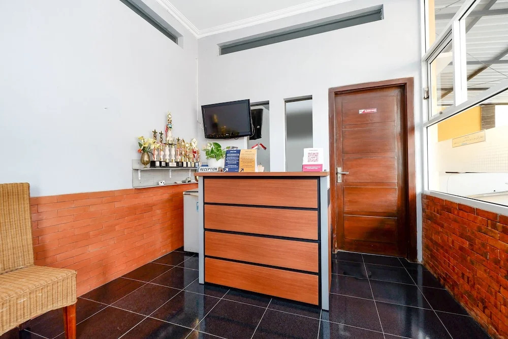 Hotel O Solo Point Guest House Syariah