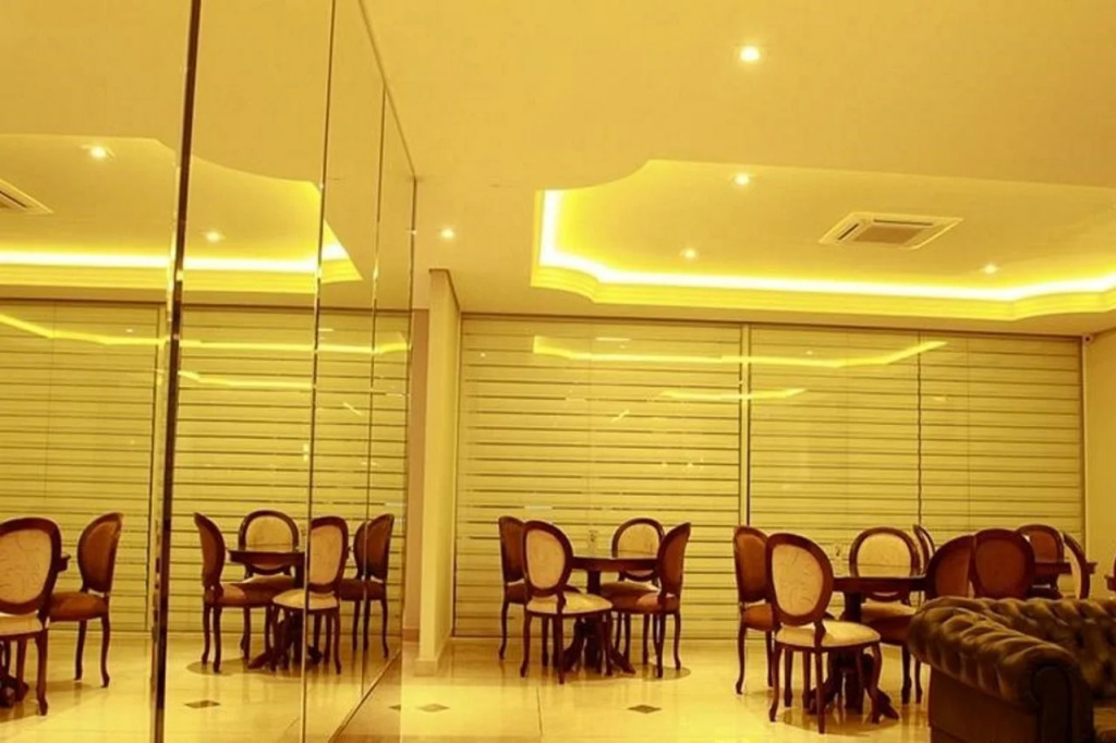 Lizon Curitiba Hotel