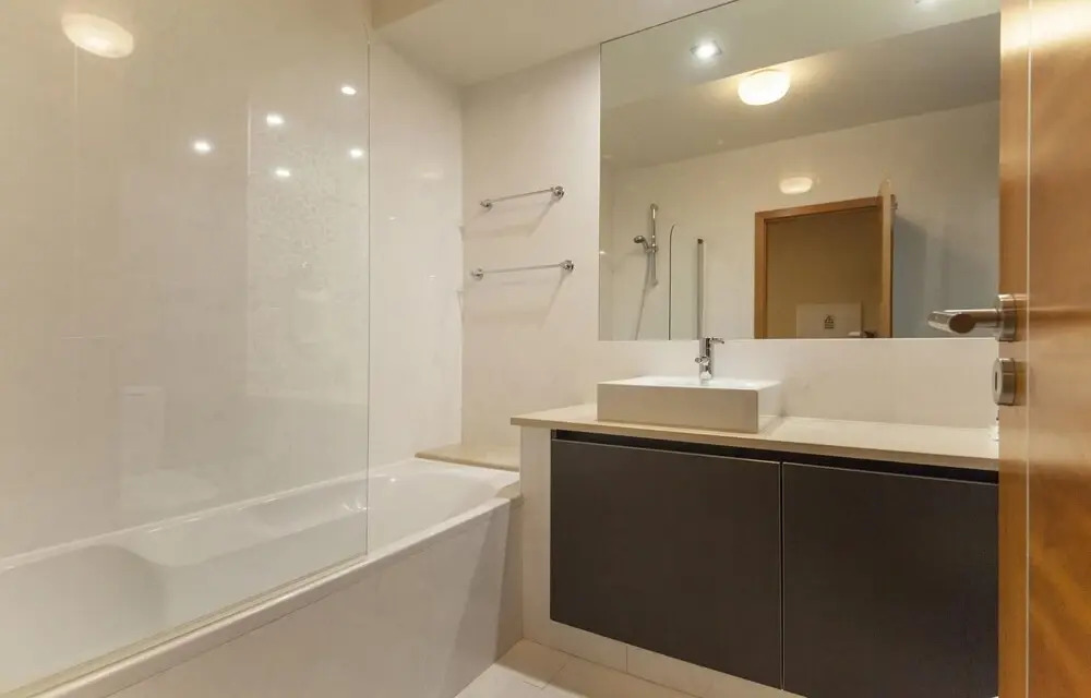 B27 - Luz Bay 2 Bedroom Apartment