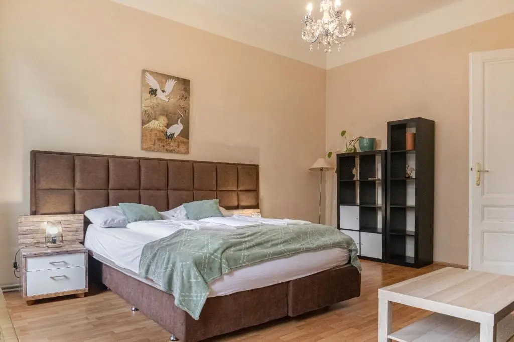 Spacious 2BR Shared Apt, Ideal for Long Stays in Vienna