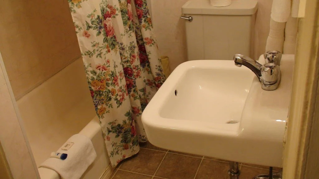 Century II Motel