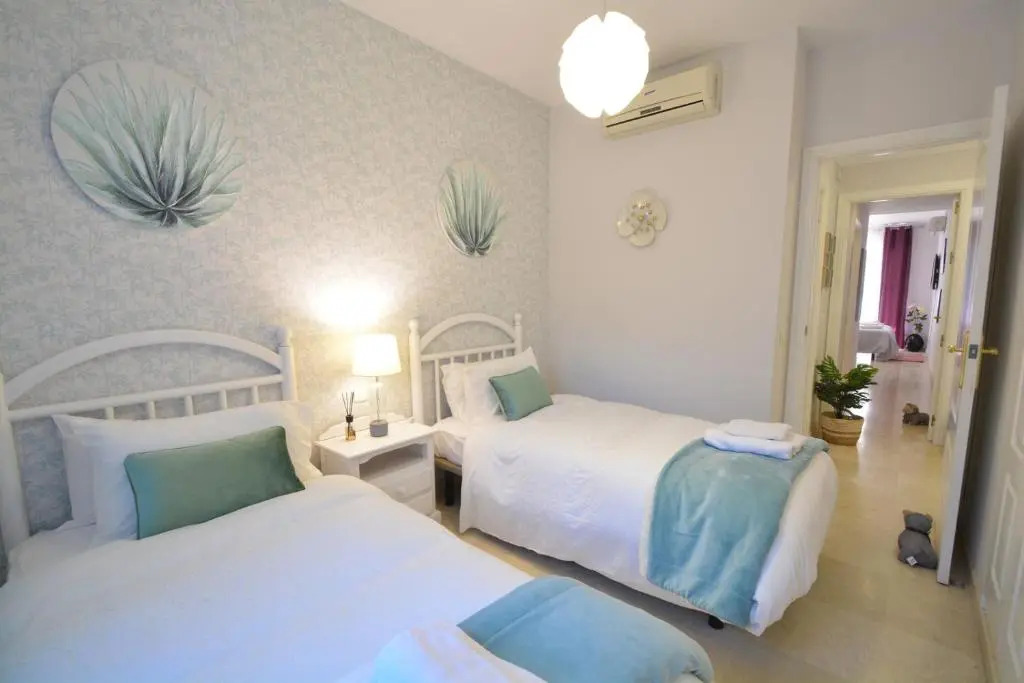 Luxury beach side apartment in Marbella Playa
