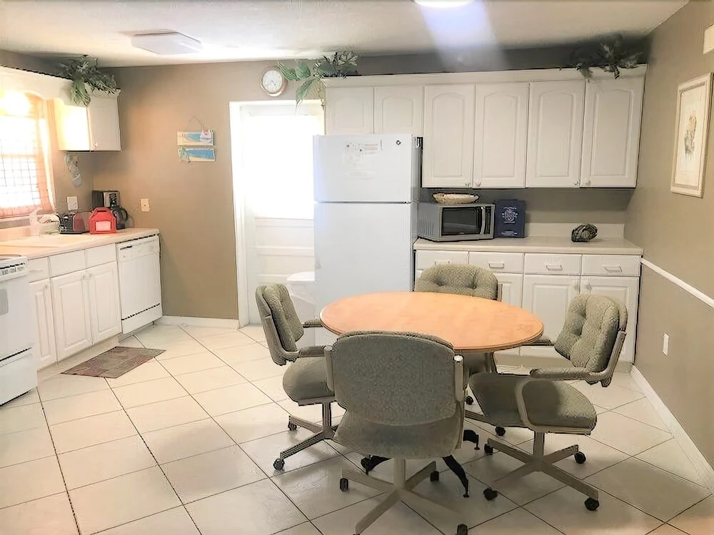 313 Canal Duplex 2 Bedrooms 2 Bathrooms Duplex