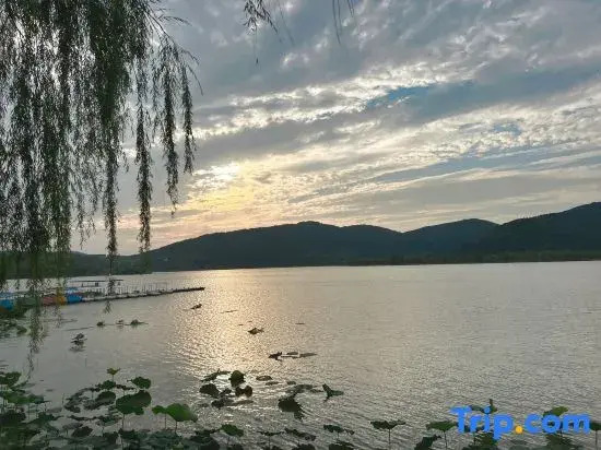 Shanjian Ge Farmstay (Nanbei Lake)