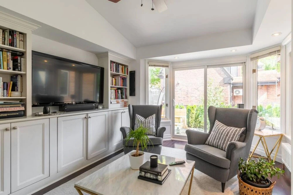 Designer Luxury 5 Bedroom Family Home