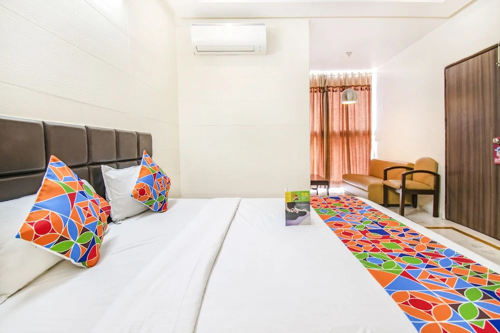 Hotel Kamran Palace