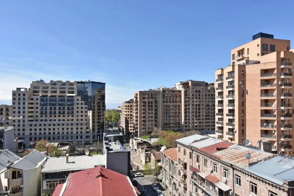 Teryan street, 4 bedrooms Luxury, Unique apartment TT888