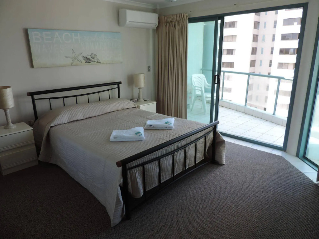 Emerald Sands Holiday Apartments