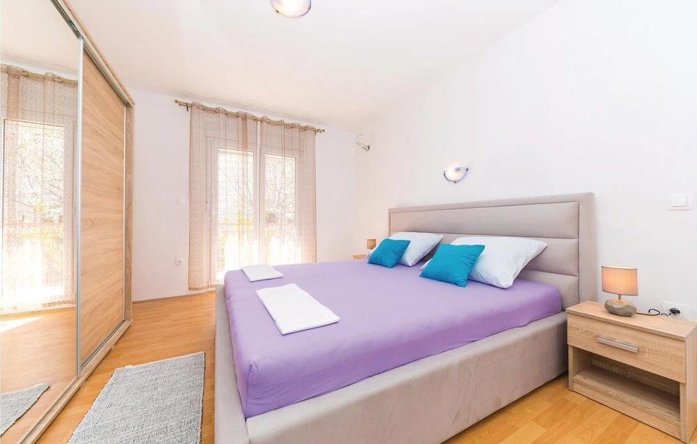 Awesome Apartment in Kastel Gomilica With 3 Bedrooms and Wifi