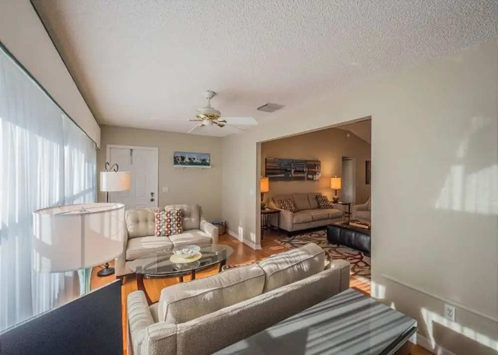 Augustine Drive 1820 by White Pelican VR
