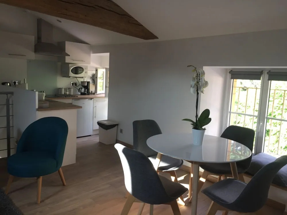 Gîte des Charmilles /La Maison des Gardes