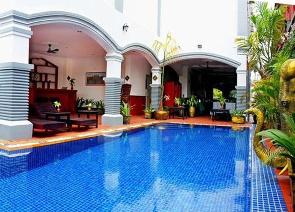 Parent Heritage Angkor Villa
