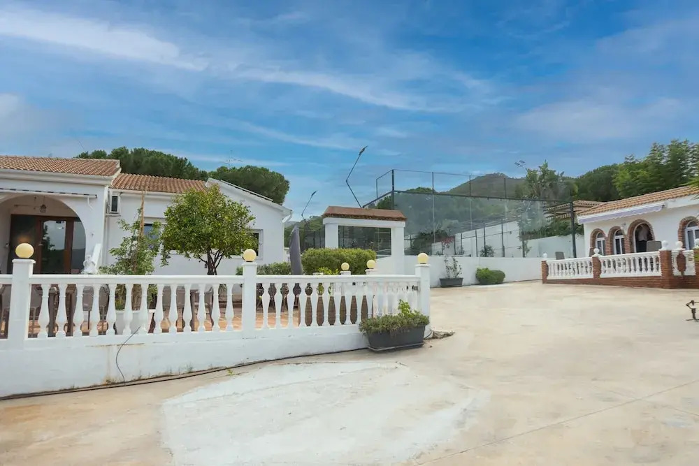 Villa Padel - Heated pool and private paddle court