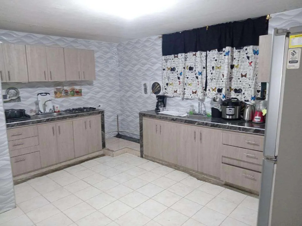 Casa Vacacional Andy En La Ciudad De Santiago De Cali-Colombia.