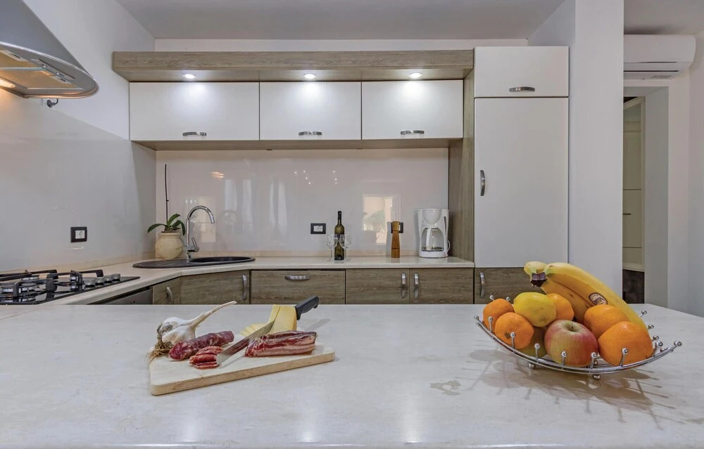 Awesome Home in Kanfanar With Wifi and 1 Bedrooms