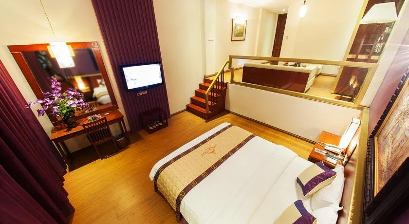 Aranya Hotel
